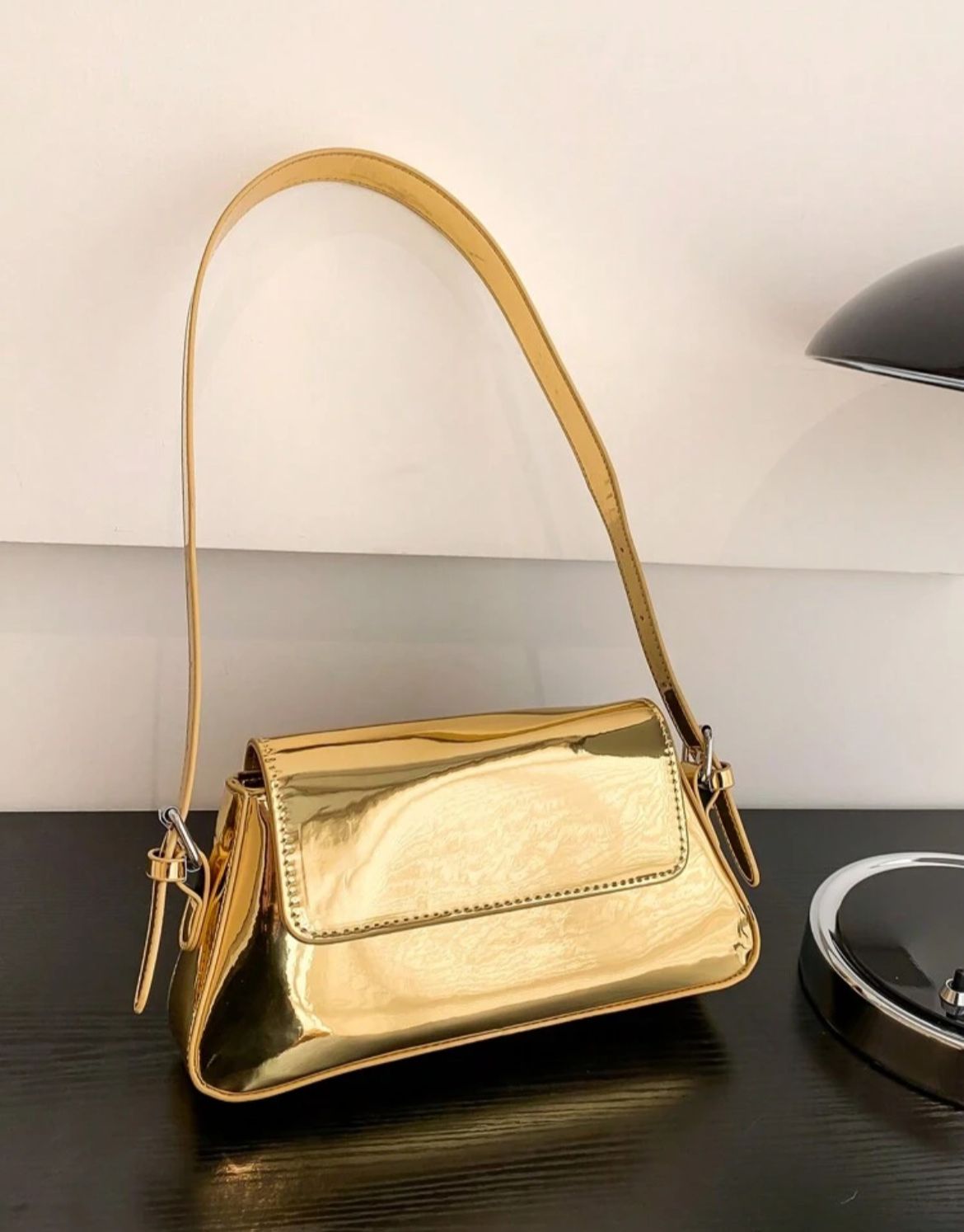 The Diva (Gold)