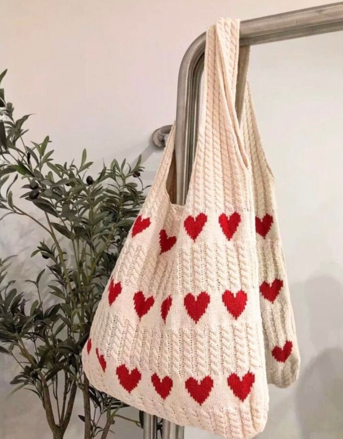 Geometric Hearts Crochet Bag (Red)
