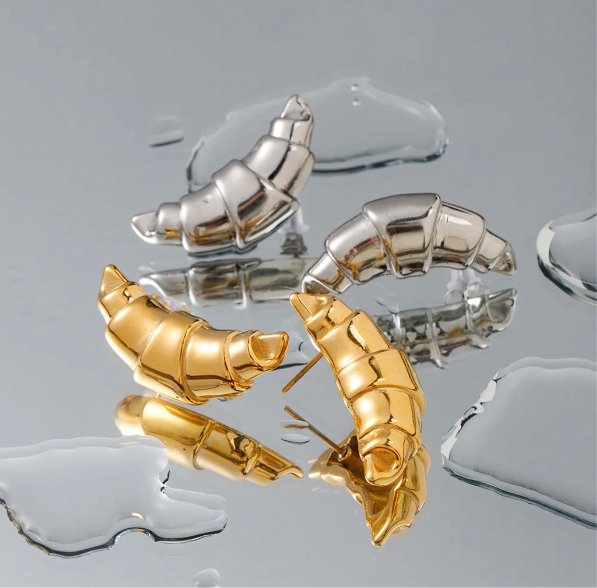 Croissant Earrings (Silver)