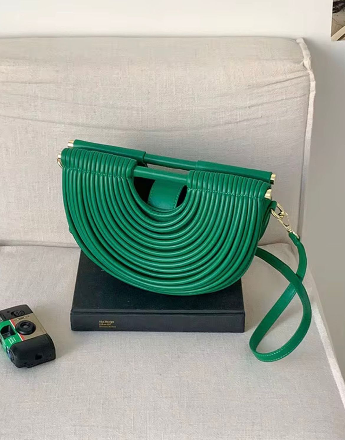 The Socialite (Emerald)