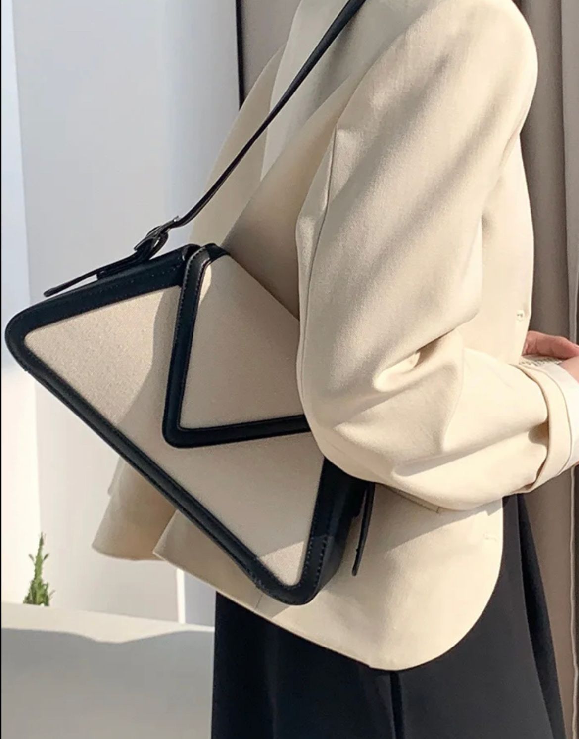 The City Girl (Black)