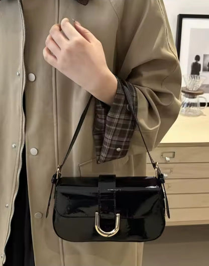 The Starlet (Black)