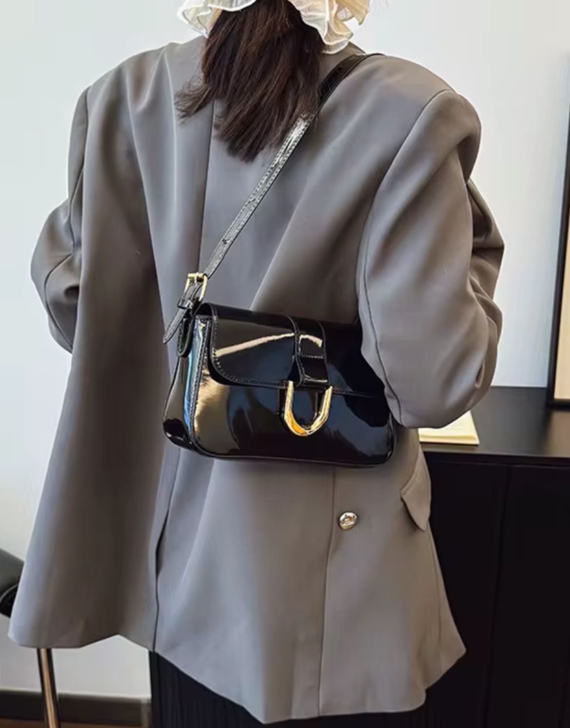 The Starlet (Black)