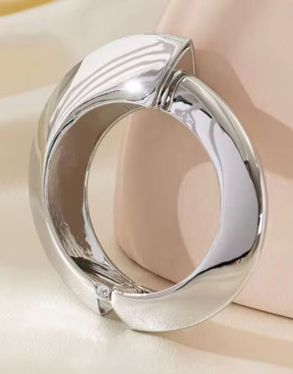Orbit Bangle (Silver)