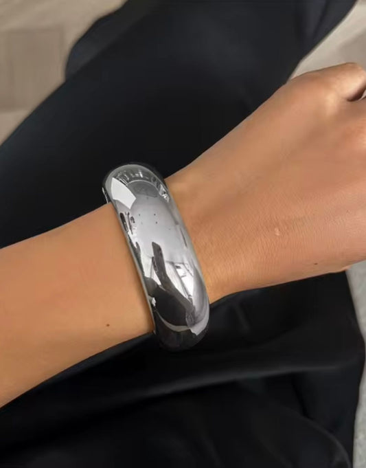 Halo Bangle (Silver)