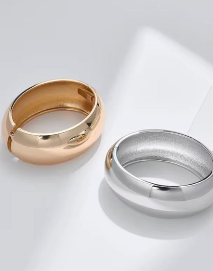 Halo Bangle (Silver)