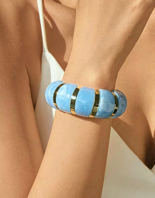 Bubble Resin Bangle (Powder Blue)