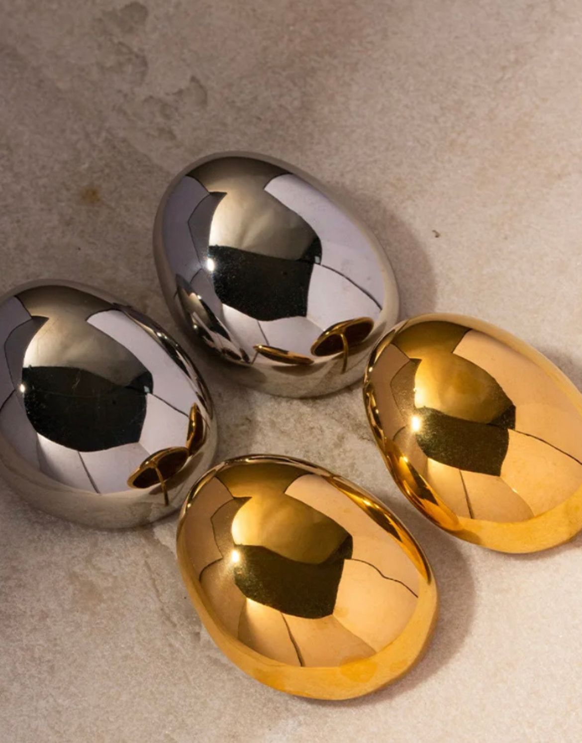 Egg Stud (Golden)
