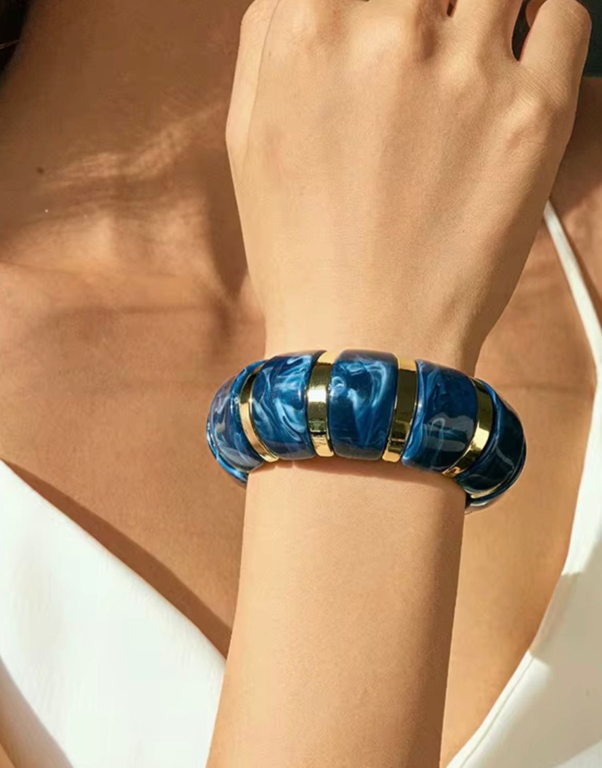 Bubble Resin Bangle (Navy Blue)