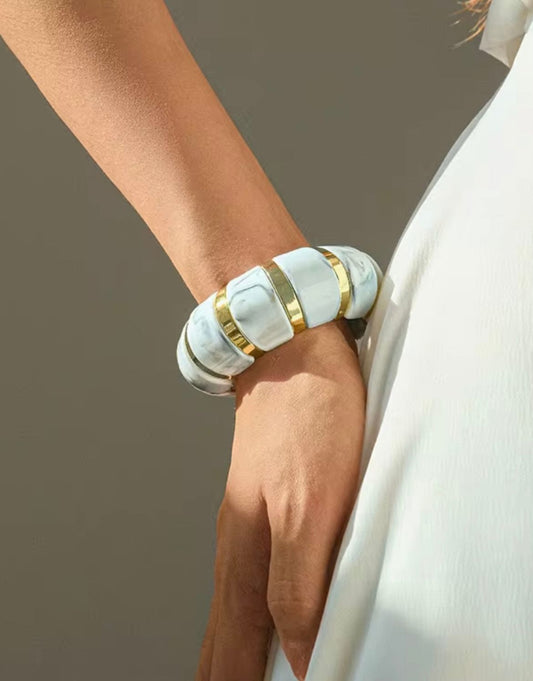Bubble Resin Bangle (White)