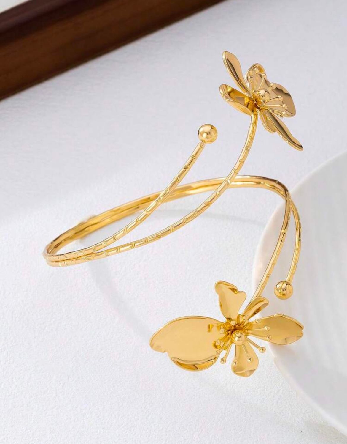 Petal Cuff (Golden)
