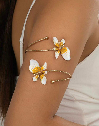 Petal Cuff (White)