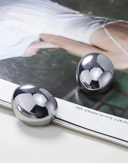 Egg Stud (Silver)