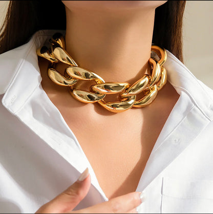 Chunky Gold necklace