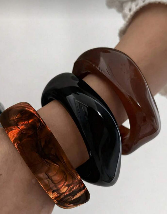 Resin Bangle Stack (Black/White/Amber)